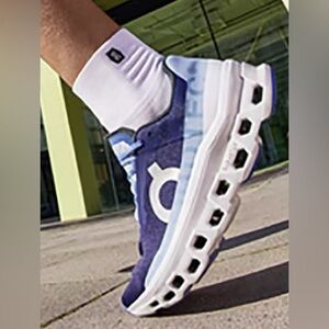 EUC On Running “Cloud Monster” sneakers - size 8.5